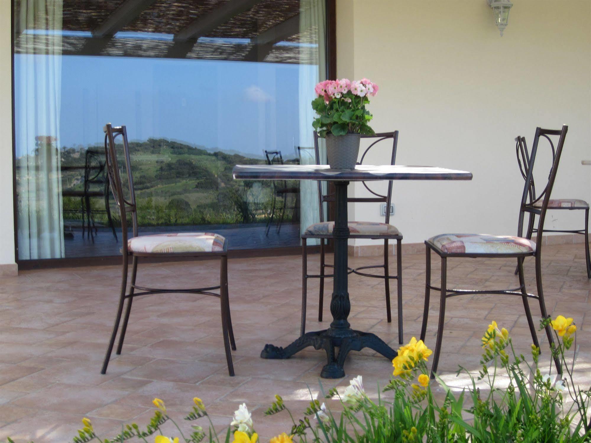 Borgo Alba Barona Turismo Rurale Гольфо-Аранчи Экстерьер фото